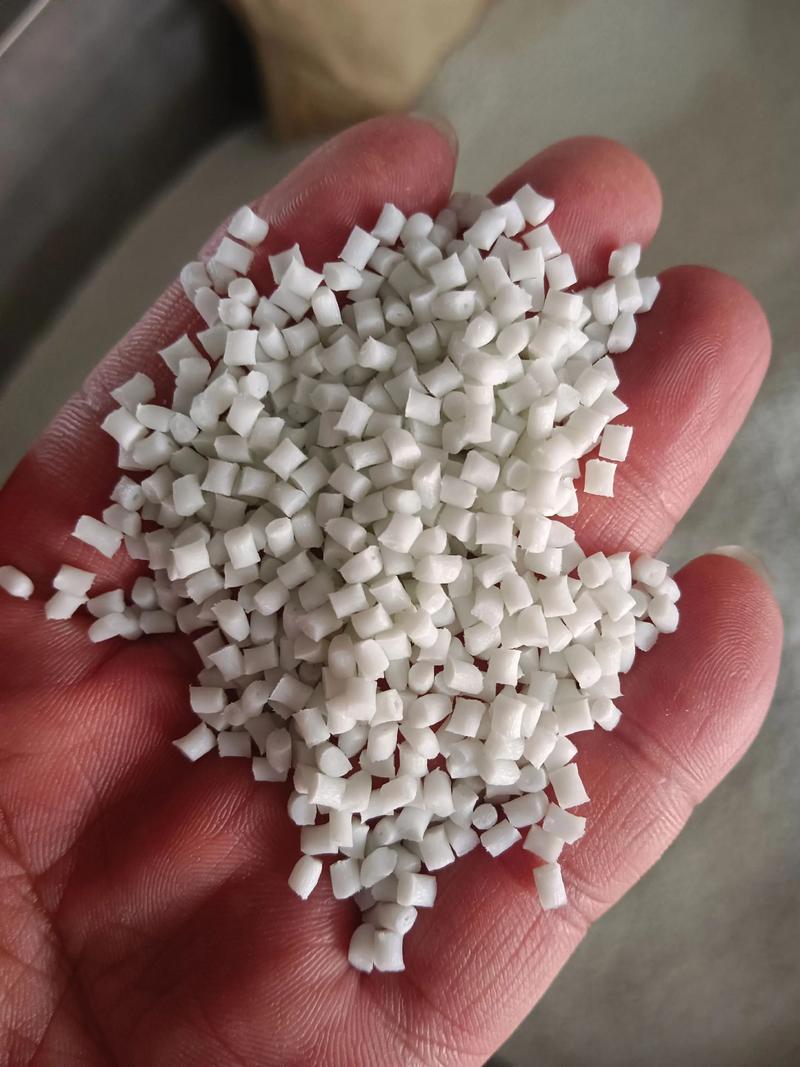 新材料研发：推动科技前沿的加速器